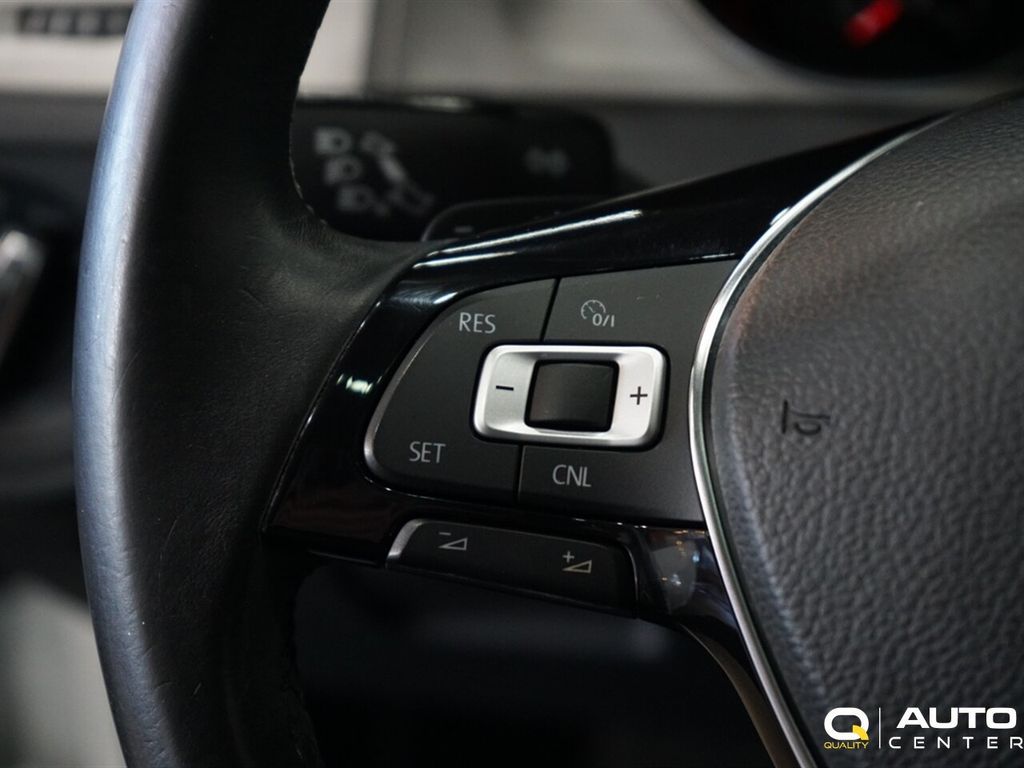 2017 Volkswagen Golf 1.8T 4-Door SE Automatic - 22974764 - 19