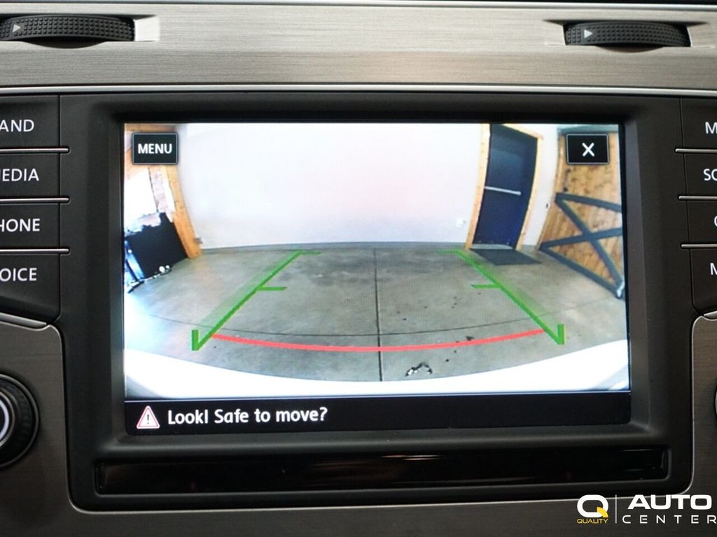 2017 Volkswagen Golf 1.8T 4-Door SE Automatic - 22974764 - 27