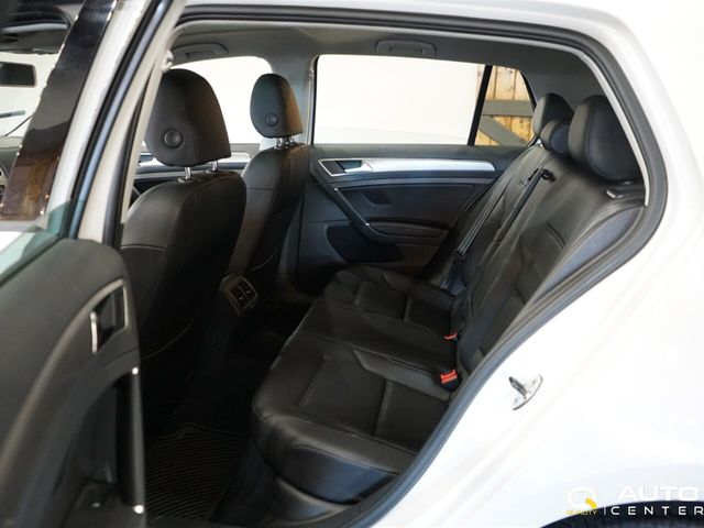 2017 Volkswagen Golf 1.8T 4-Door SE Automatic - 22974764 - 30