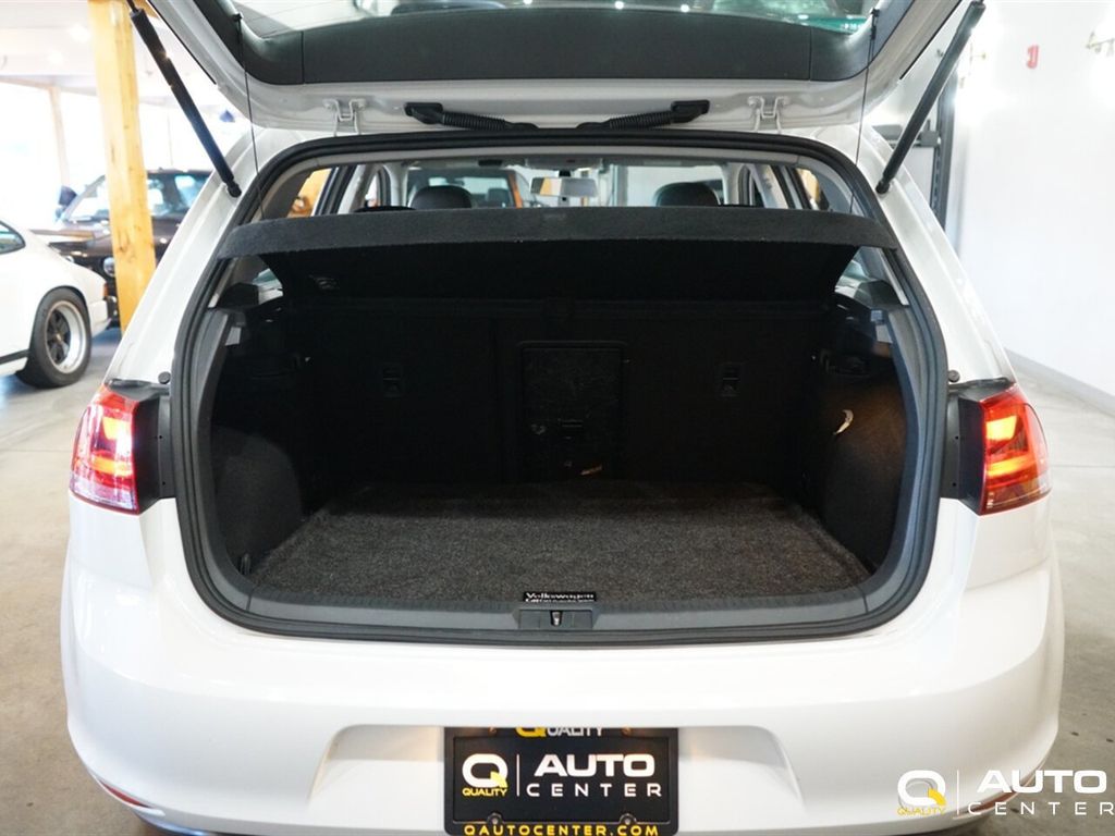 2017 Volkswagen Golf 1.8T 4-Door SE Automatic - 22974764 - 33