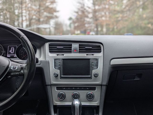 2017 Volkswagen Golf 1.8T 4-Door SE Automatic - 22969905 - 16