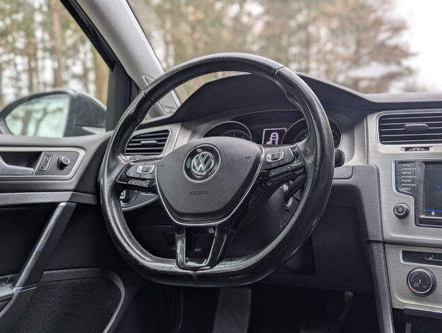 2017 Volkswagen Golf 1.8T 4-Door SE Automatic - 22969905 - 17