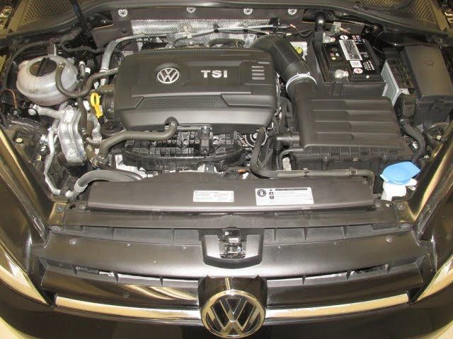 2017 Volkswagen Golf 1.8T 4-Door SEL Automatic - 18340670 - 8