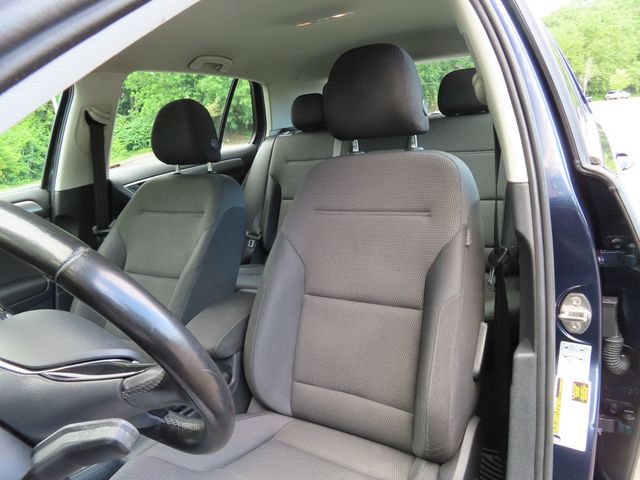 2017 Volkswagen Golf 1.8T 4-Door S Manual - 23041590 - 20