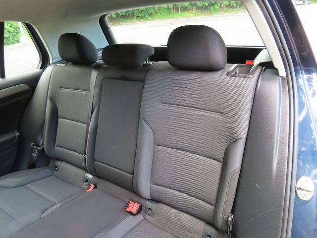 2017 Volkswagen Golf 1.8T 4-Door S Manual - 23041590 - 29