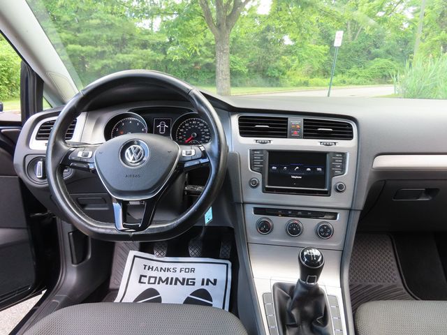 2017 Volkswagen Golf 1.8T 4-Door S Manual - 23041590 - 31