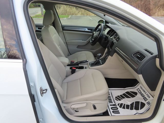 2017 Volkswagen Golf Alltrack 2017 Volkswagen Golf Alltrack TSI SE 4Motion - 23004004 - 23