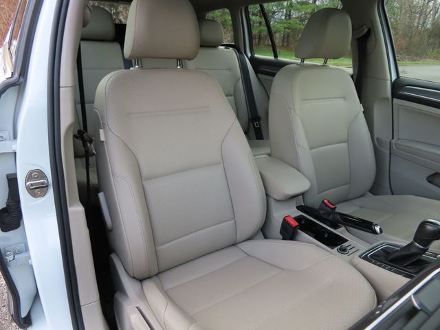 2017 Volkswagen Golf Alltrack 2017 Volkswagen Golf Alltrack TSI SE 4Motion - 23004004 - 24