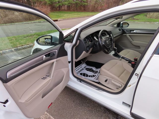 2017 Volkswagen Golf Alltrack 2017 Volkswagen Golf Alltrack TSI SE 4Motion - 23004004 - 4