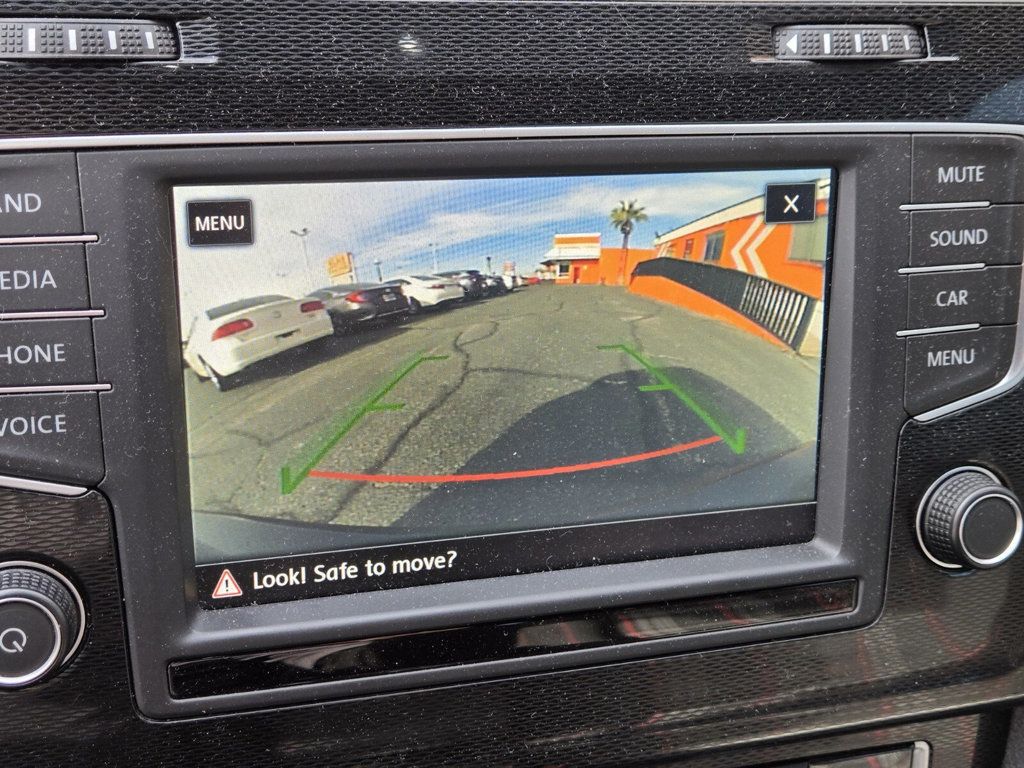 2017 Volkswagen Golf GTI 2.0T 4-Door Autobahn DSG - 22975833 - 17