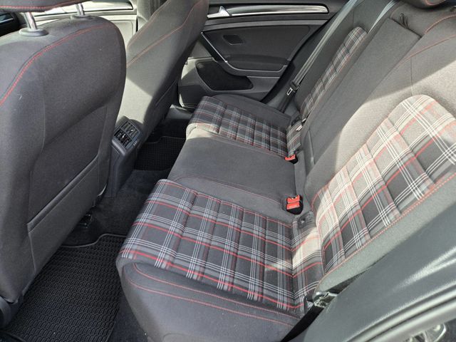 2017 Volkswagen Golf GTI 2.0T 4-Door Autobahn DSG - 22975833 - 7