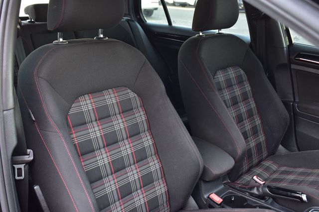 2017 Volkswagen Golf GTI 2.0T 4-Door Autobahn DSG - 23049260 - 17