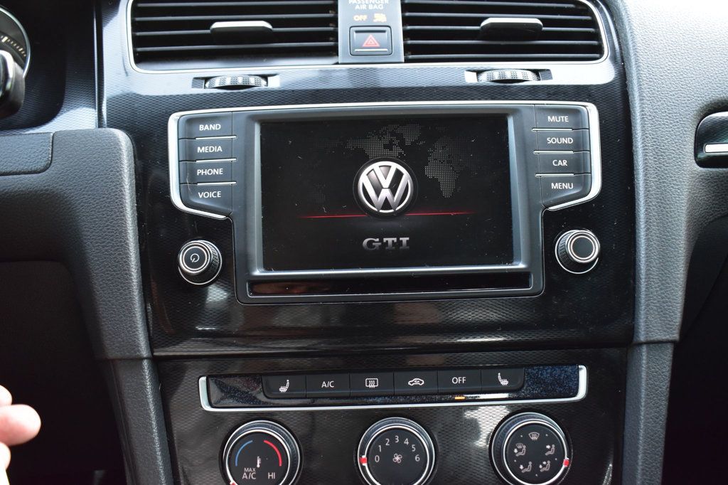 2017 Volkswagen Golf GTI 2.0T 4-Door Autobahn DSG - 23049260 - 28
