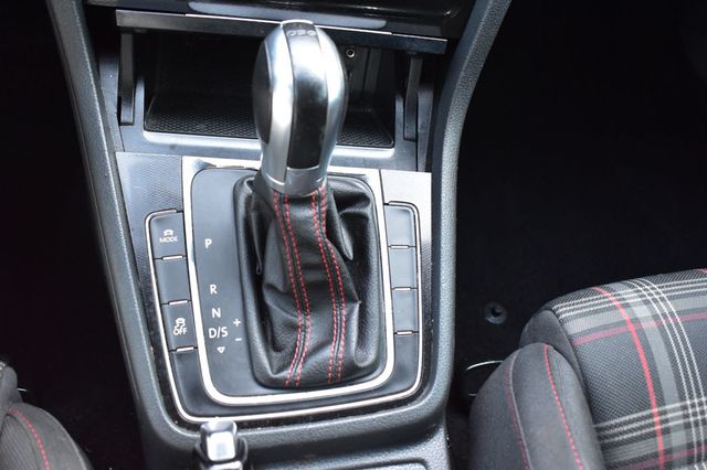 2017 Volkswagen Golf GTI 2.0T 4-Door Autobahn DSG - 23049260 - 38
