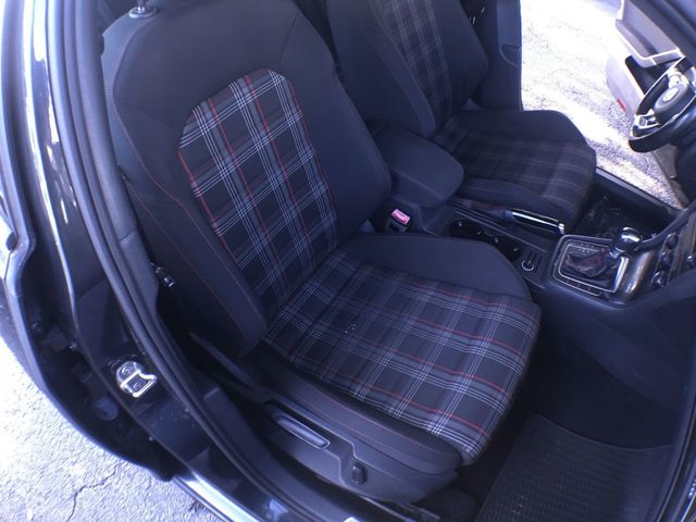 2017 Volkswagen Golf GTI 2.0T 4-Door Sport DSG - 22925525 - 18