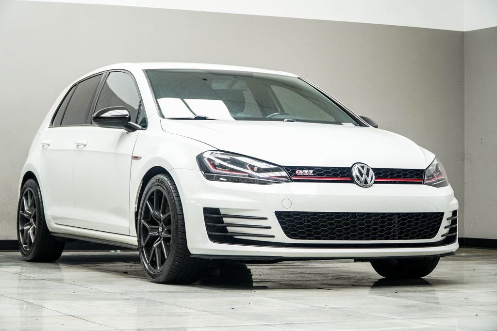 2017 Volkswagen Golf GTI Sport photo 4