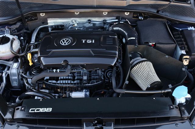 2017 Volkswagen Golf GTI 2.0T 4-Door Sport DSG - 23012665 - 10