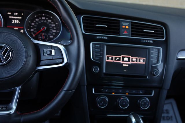 2017 Volkswagen Golf GTI 2.0T 4-Door Sport DSG - 23012665 - 32