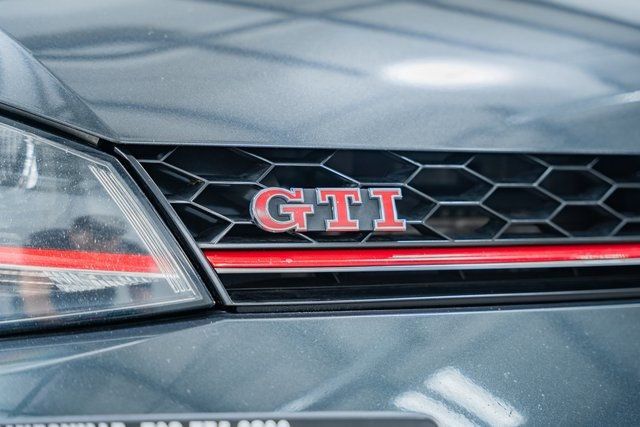 2017 Volkswagen Golf GTI SE - 22433994 - 11