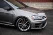 2017 Volkswagen Golf R 4-Door Manual w/DCC/Nav - 22756150 - 12