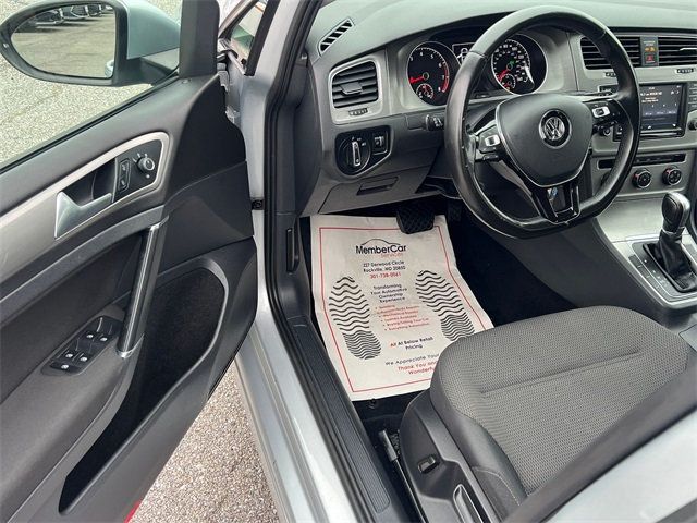 2017 Volkswagen Golf SportWagen 1.8T S Automatic - 22973827 - 9