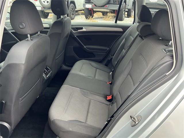 2017 Volkswagen Golf SportWagen 1.8T S Automatic - 22973827 - 11