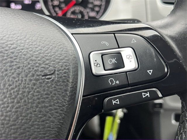 2017 Volkswagen Golf SportWagen 1.8T S Automatic - 22973827 - 21