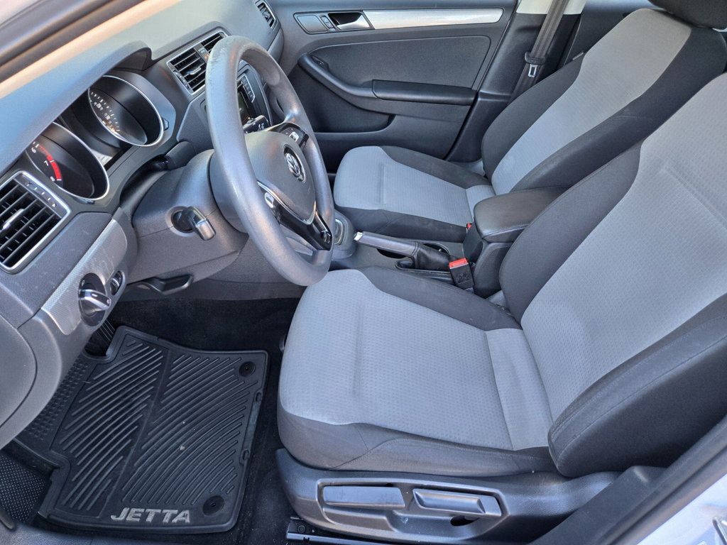 2017 Volkswagen Jetta 1.4T S Automatic - 22936514 - 5