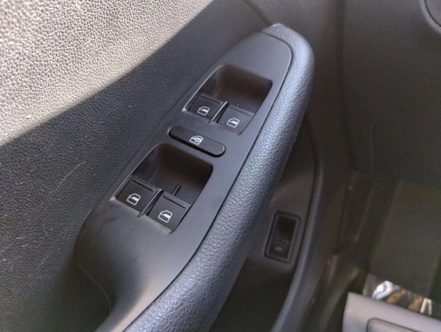 2017 Volkswagen Jetta 1.4T S Automatic - 22934573 - 28