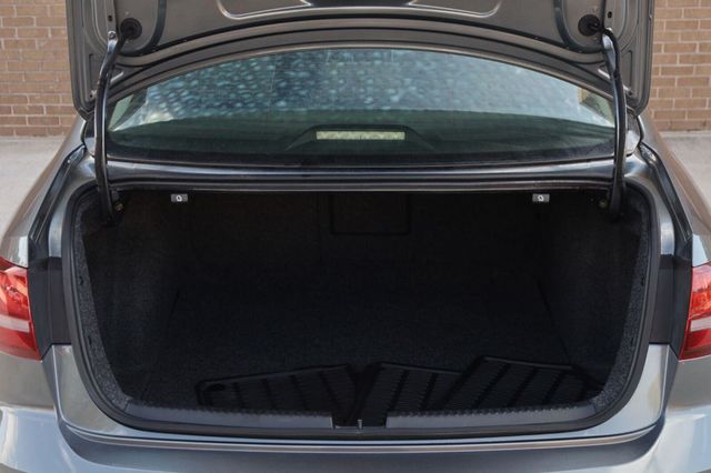 2017 Volkswagen Jetta 1.4T SE - 23078359 - 11
