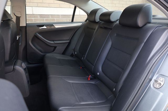 2017 Volkswagen Jetta 1.4T SE - 23078359 - 19
