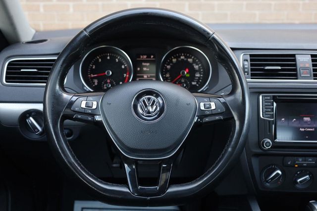 2017 Volkswagen Jetta 1.4T SE - 23078359 - 28