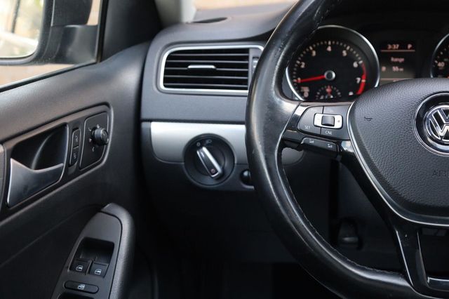 2017 Volkswagen Jetta 1.4T SE - 23078359 - 29
