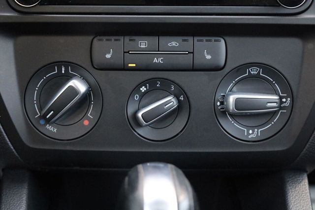 2017 Volkswagen Jetta 1.4T SE - 23078359 - 38