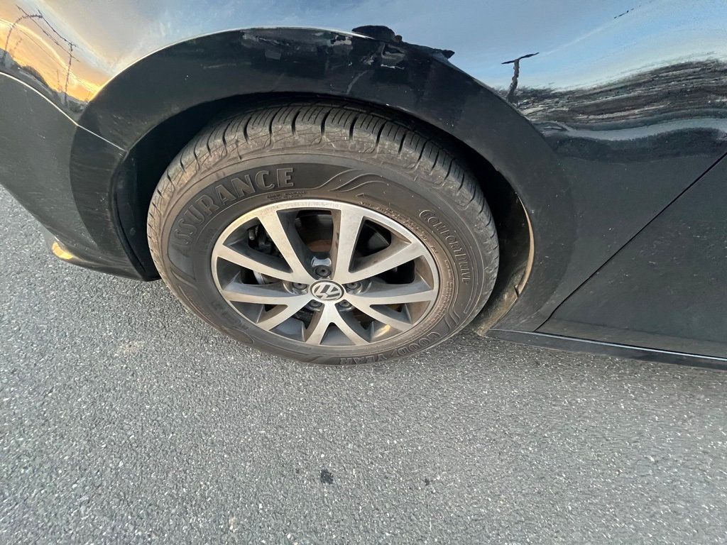 2017 Volkswagen Jetta 1.4T SE Automatic - 22975657 - 10