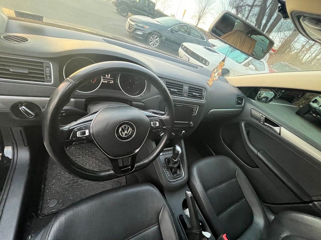 2017 Volkswagen Jetta 1.4T SE Automatic - 22975657 - 16