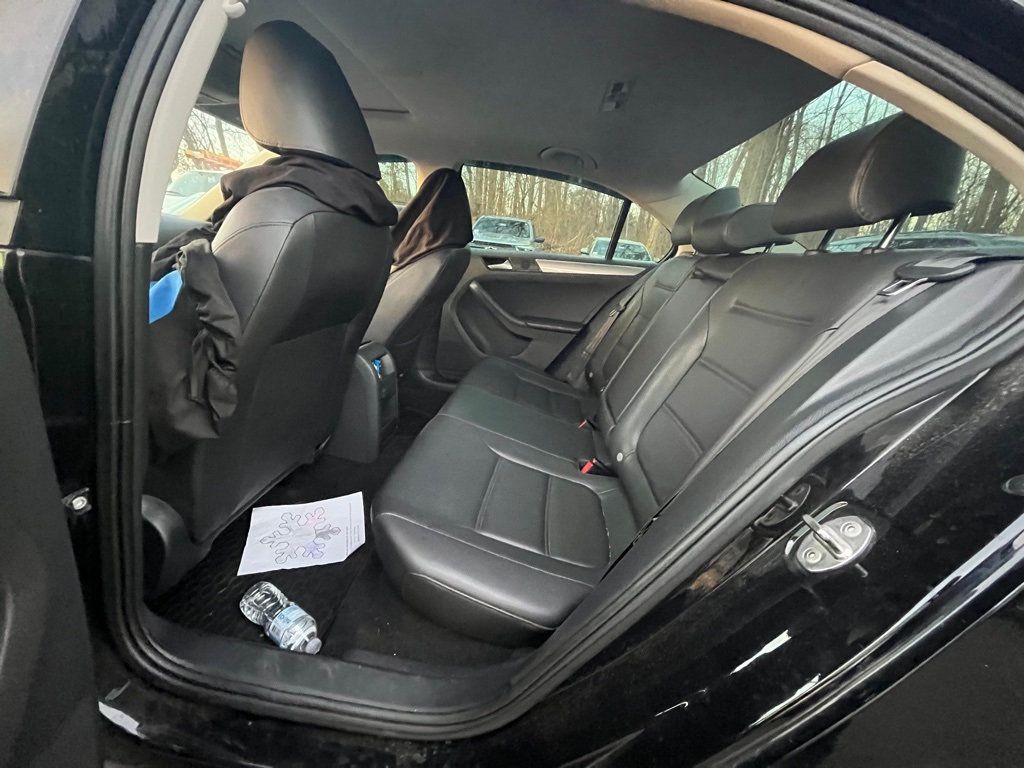 2017 Volkswagen Jetta 1.4T SE Automatic - 22975657 - 4