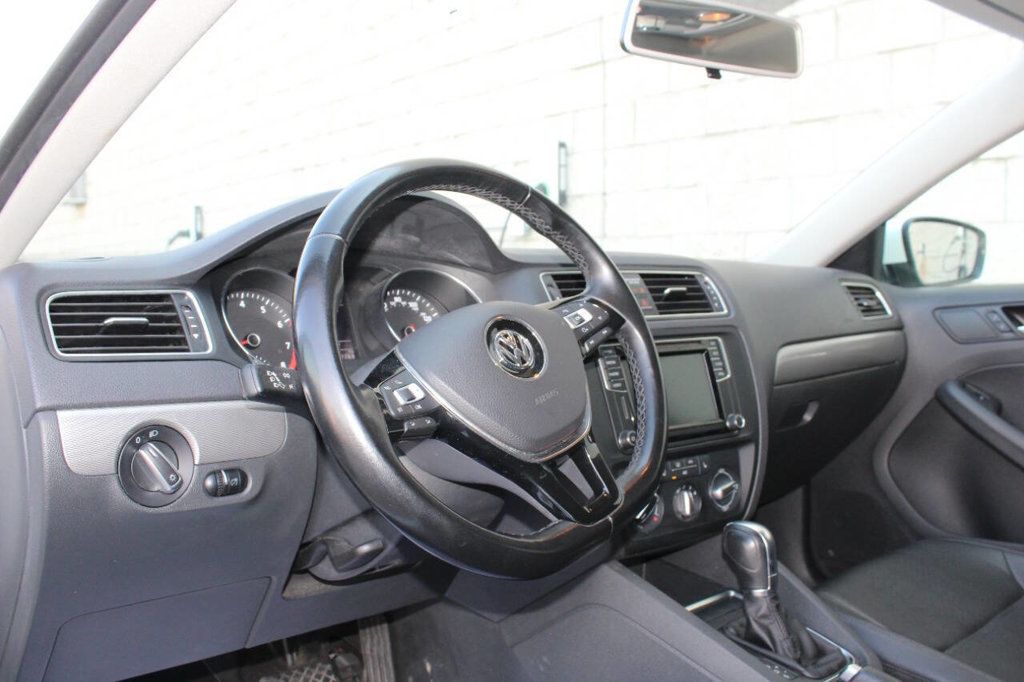 2017 Volkswagen Jetta 1.4T SE Automatic - 22919549 - 9