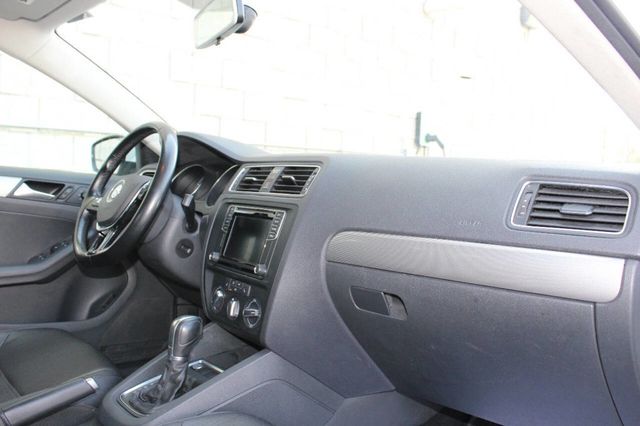 2017 Volkswagen Jetta 1.4T SE Automatic - 22919549 - 16