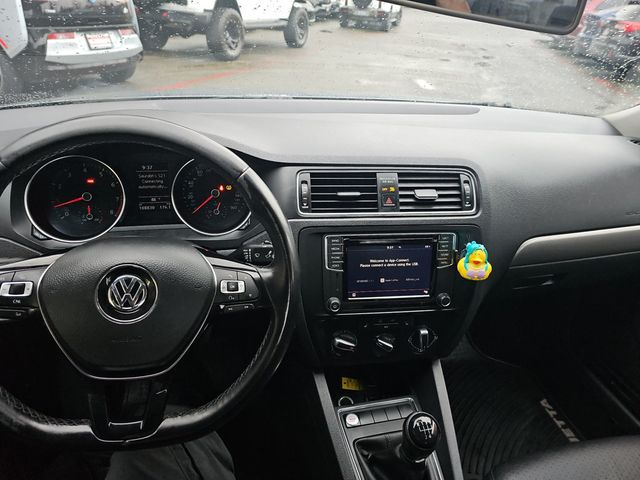 2017 Volkswagen Jetta 1.4T SE Manual - 22967347 - 26