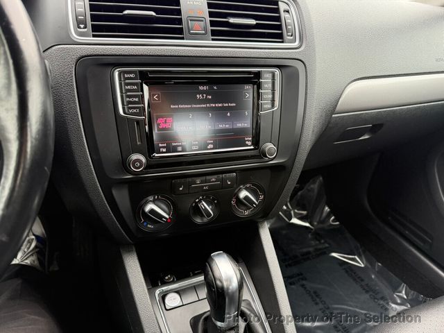 2017 Volkswagen Jetta 1.4T SE W/ BLIND SPOT DETECTION & HEATED SEATS - 22974946 - 26