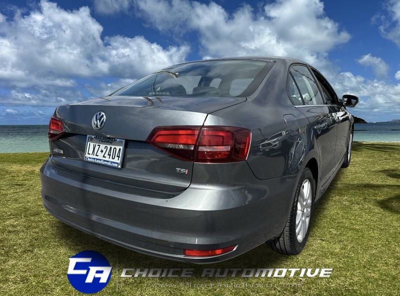 2017 Volkswagen Jetta 1.4T photo 4