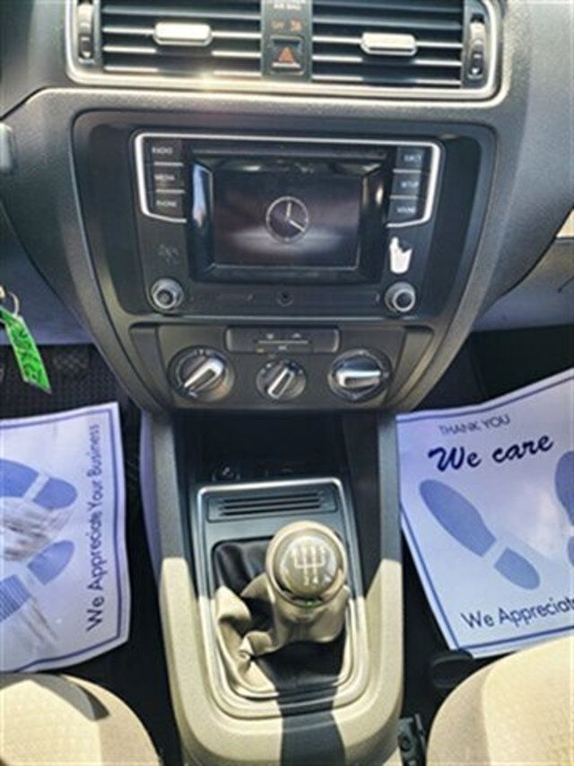 2017 Volkswagen Jetta 1.4T S Manual - 22910475 - 39