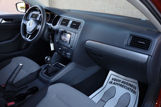 2017 Volkswagen Jetta 1.4T S Manual - 22925257 - 27