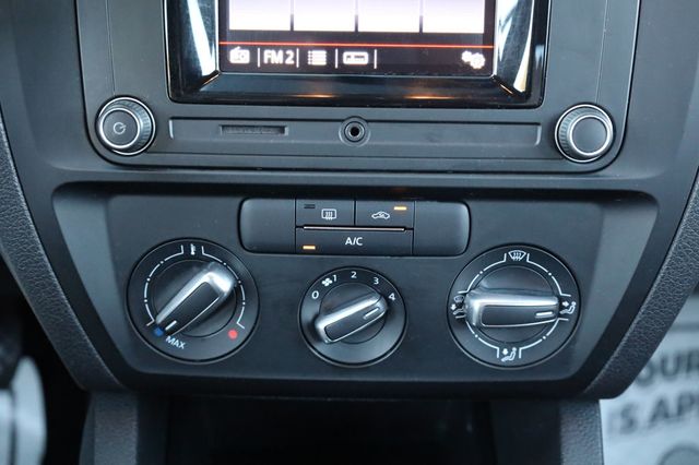 2017 Volkswagen Jetta 1.4T S Manual - 22925257 - 36