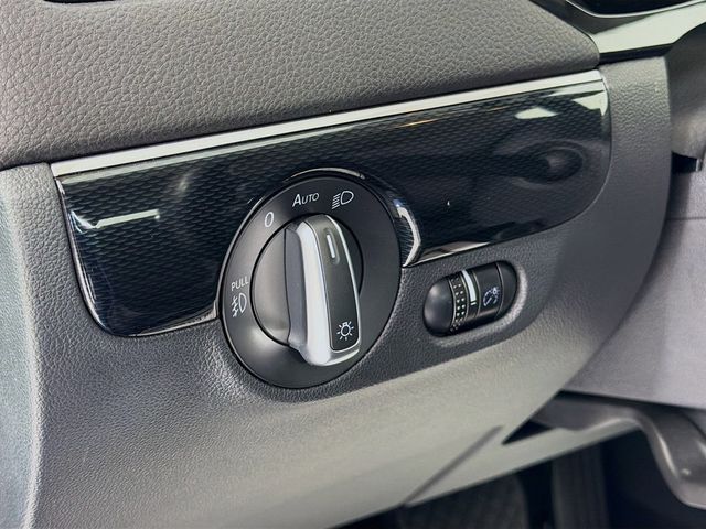 2017 Volkswagen Jetta 1.8T SEL Automatic - 22953483 - 9