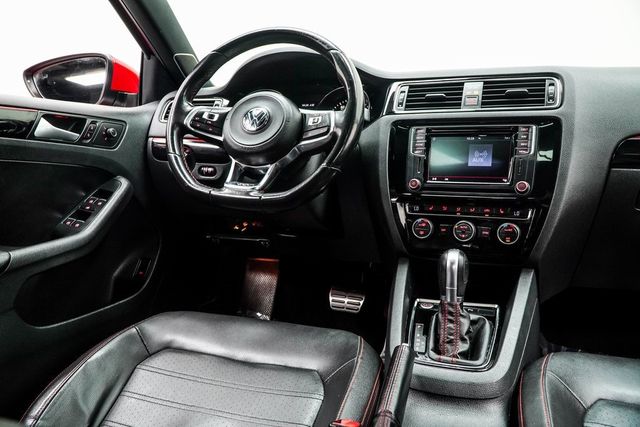 2017 Volkswagen Jetta GLI Automatic - 22916720 - 18
