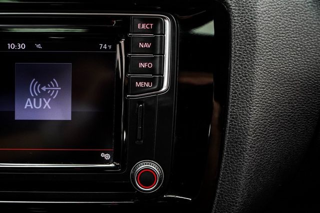 2017 Volkswagen Jetta GLI Automatic - 22916720 - 24