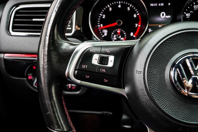 2017 Volkswagen Jetta GLI Automatic - 22916720 - 32