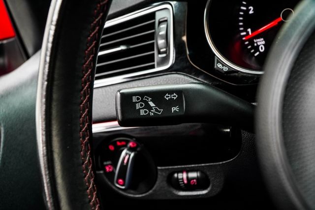 2017 Volkswagen Jetta GLI Automatic - 22916720 - 34